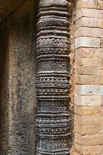 Prasat Sa Kamphaeng Yai-027